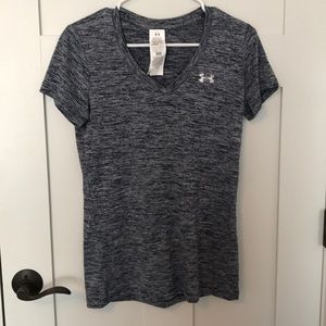 NWOT under armour v-neck work out tee